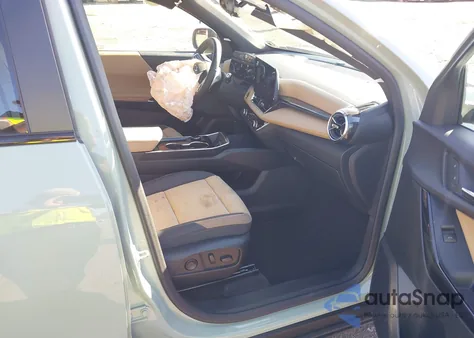 2025 Chevrolet Equinox Awd Activ z USA, uszkodzony, nr VIN 3GNAXSEG1SL264147